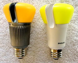 250px-Philips_LED_bulbs.jpg