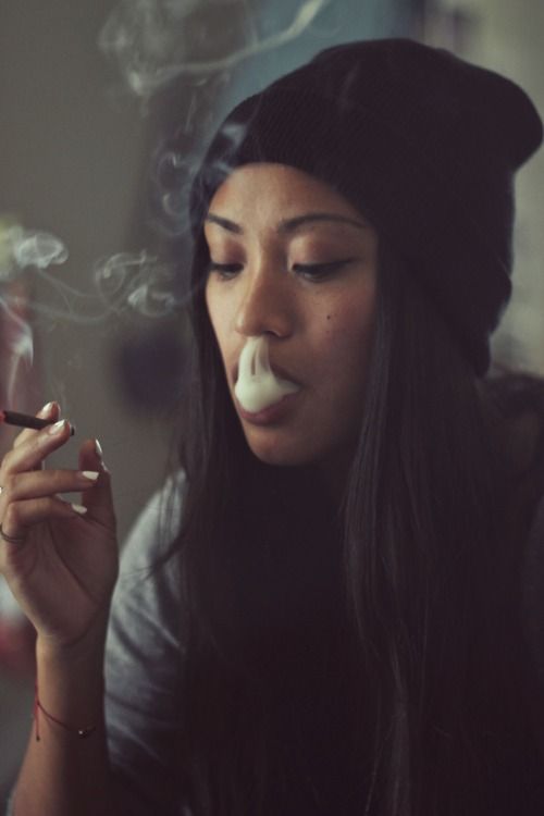 468012561f65a6540b013352ef0709c6---girls-weed-girls.jpg