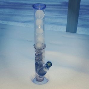 how-to-use-an-ice-bong-3-300x300.jpg