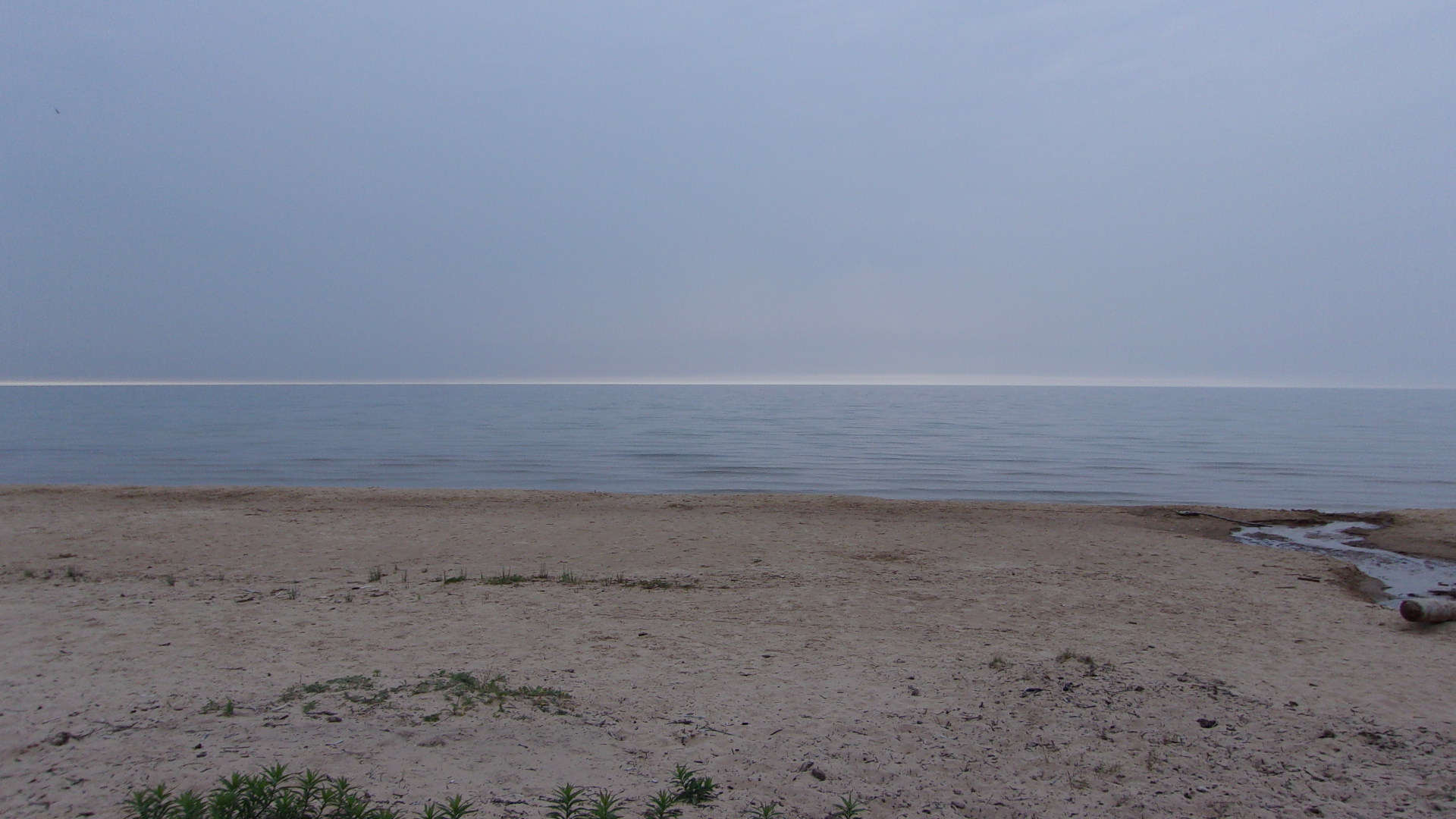 Lake Michigan UP side Smokey.JPG