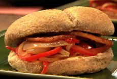 Peameal-Bacon-on-a-Bun-59607.jpg