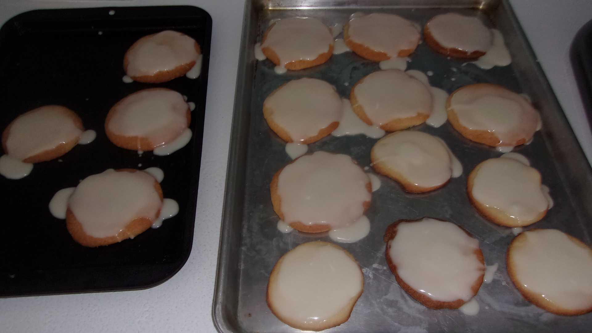 Sugar cookies wlemon icing.JPG