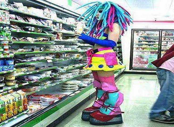 weirdest-people-of-walmart16.jpg