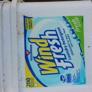 5 gallon detergent bucket