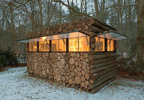 modern-camouflage-log-cabinNite.jpg