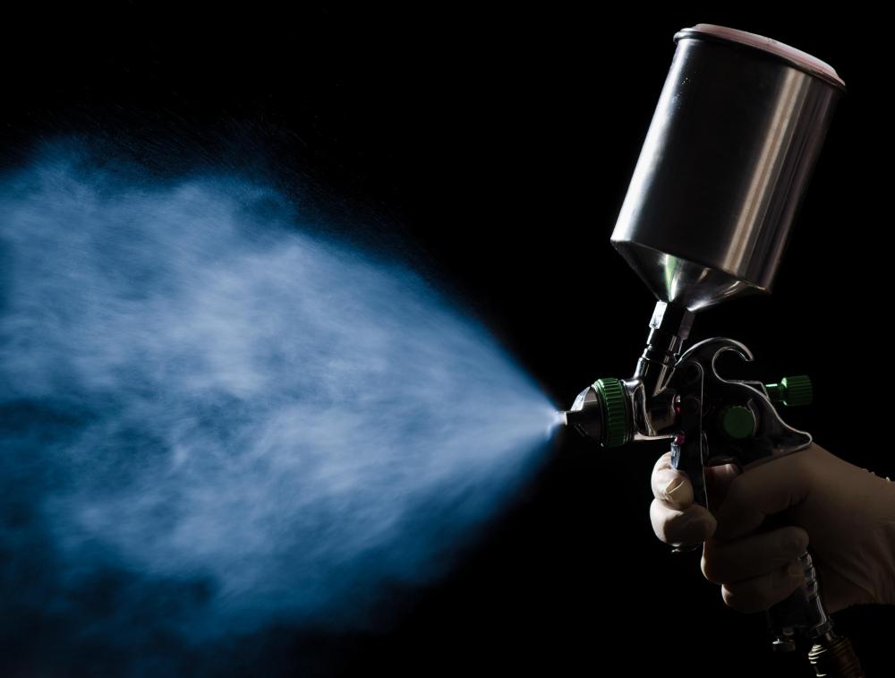 hvlp-spray-gun-shooting-broad-spray.jpg