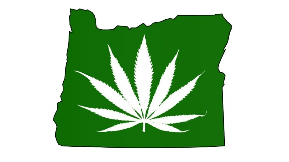 oregon-making-medical-marijuana-leaf.png