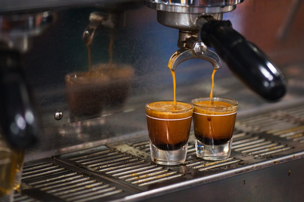 espresso-using-machine-1024x682.jpg