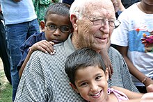 220px-William-H-Gates-Senior-New-Delhi-Hi-Res.jpg